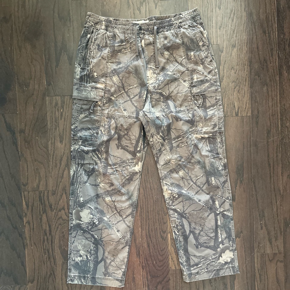 Hollister Camouflage Cargo Pants - Gray and Brown